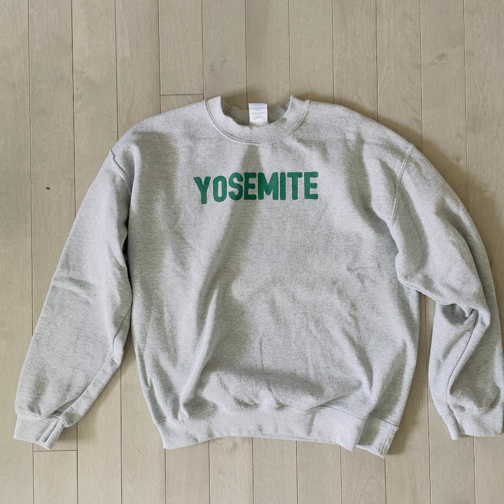 Men's Yosemite Grey Sweatshirt. National Park Larg